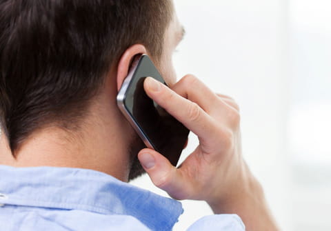 Ces appels téléphoniques servent à cloner votre voix pour arnaquer vos proches