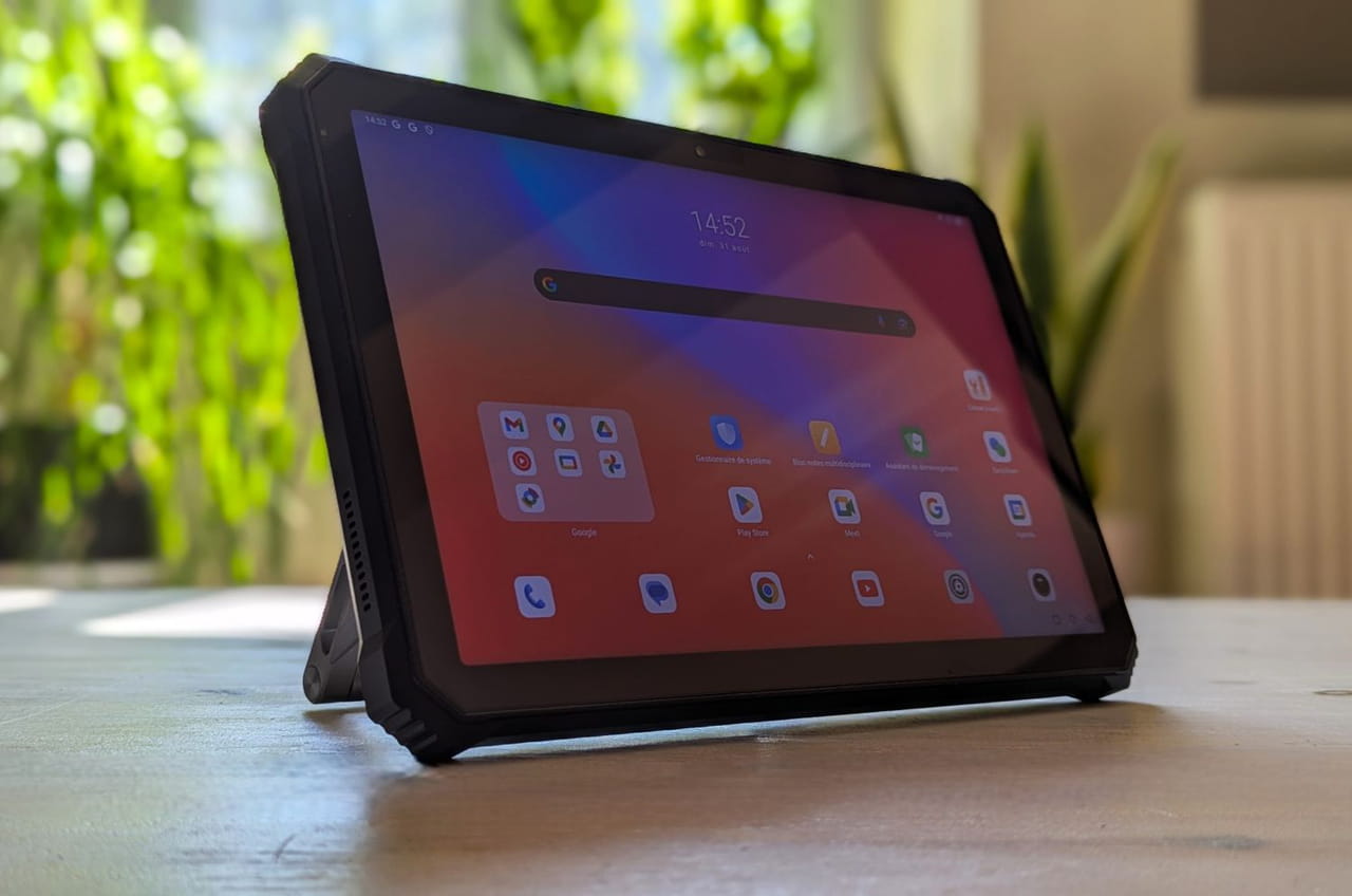 Test Blackview Active 12 Pro 5G : une tablette endurcie avec un vidéoprojecteur intégré