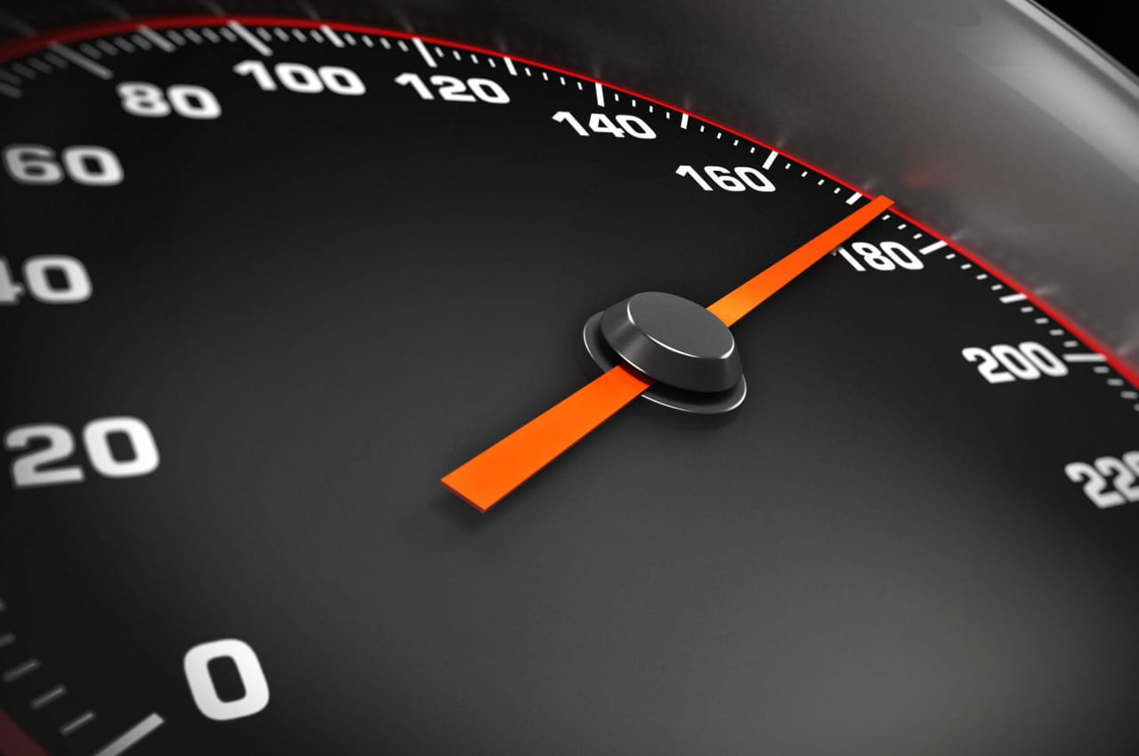 Rouler à 150 km/h au lieu de 130 : le temps que vous gagnez réellement va vous surprendre