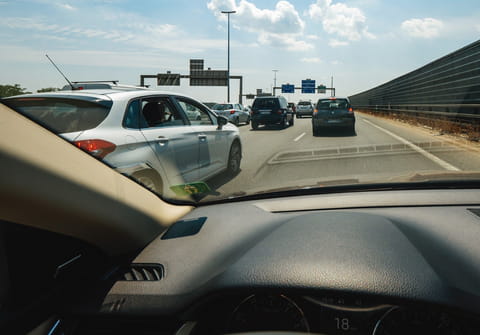 Des PV &agrave; la pelle&nbsp;: ces voitures-radar priv&eacute;es vont flasher incognito sur les routes de France