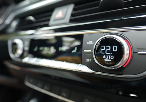 Vous risquez une amende si vous utilisez la climatisation de votre voiture de cette façon