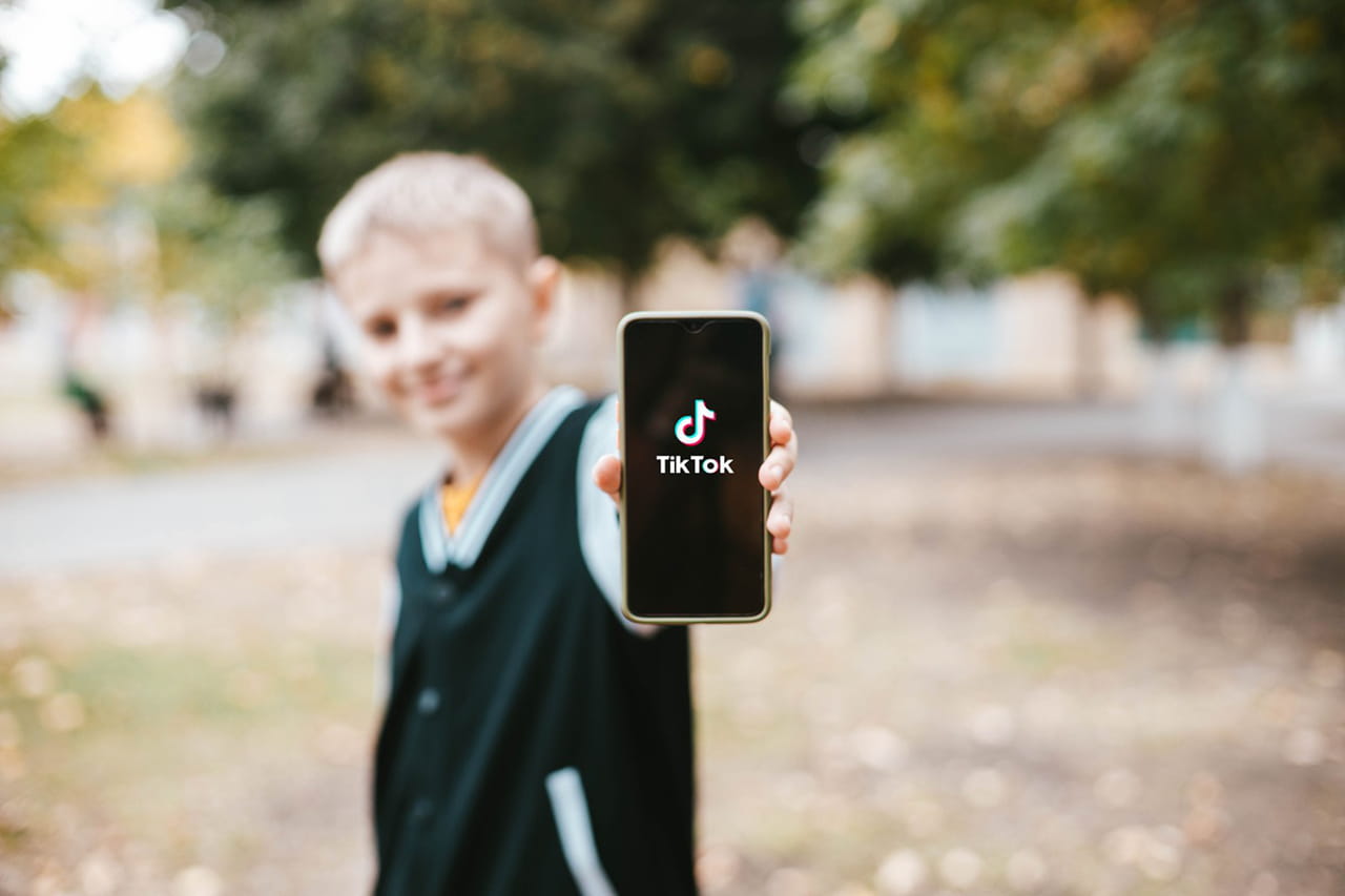 TikTok offre de nouveaux outils de contrôle parental pour protéger les ados