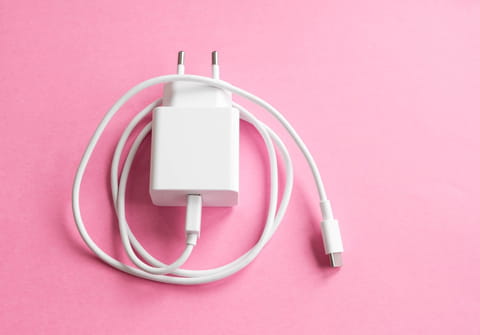 L'Europe impose le chargeur USB-C &agrave; de nouveaux appareils