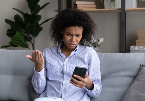 Voici l'astuce pour retrouver du r&eacute;seau quand votre t&eacute;l&eacute;phone capte mal (c'est tout simple&nbsp;!)