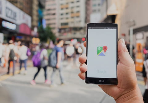 Google Maps a une nouvelle fonction pratique pour les transports en commun et les pi&eacute;tons