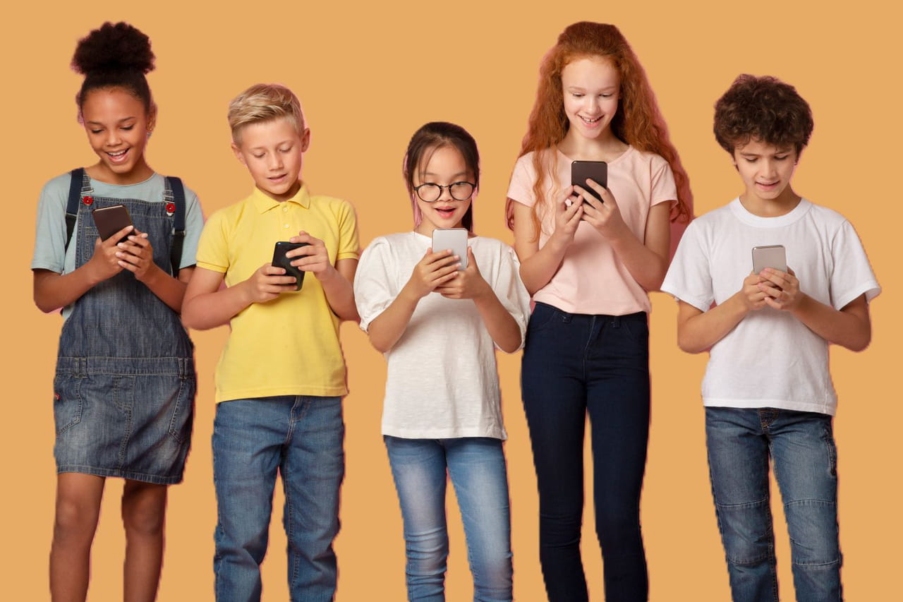 Réseaux sociaux et IA : l'Europe veut une majorité numérique à 16 ans