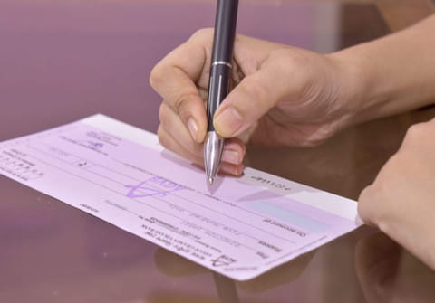 N'encaissez surtout pas ce ch&egrave;que, c'est une arnaque &agrave; la mule bancaire