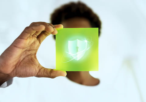 Acc&eacute;dez &agrave; vos services pr&eacute;f&eacute;r&eacute;s depuis l'&eacute;tranger avec l'offre 2&nbsp;ans de Proton VPN