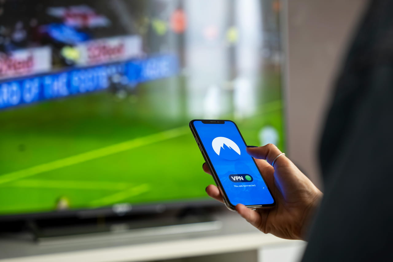Accéder à ses services français depuis l'étranger : quel VPN choisir en 2025 ?