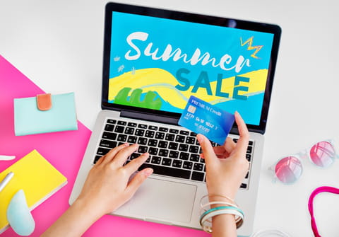 Soldes d'été : comment dénicher les bons plans grâce à l'offre CyberGhost 2 ans (-82%) ?