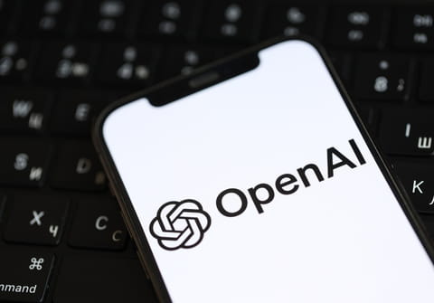 ChatGPT 5.2&nbsp;: la riposte pr&eacute;cipit&eacute;e d'OpenAI au nouveau Gemini de Google