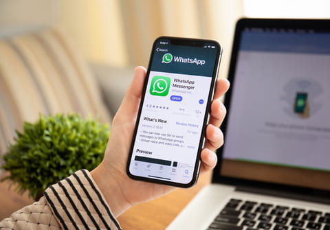 WhatsApp et Messenger vont vous prot&eacute;ger contre les arnaques