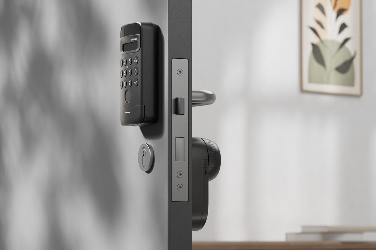 Test SwitchBot Lock Ultra : une serrure connectée avec reconnaissance faciale