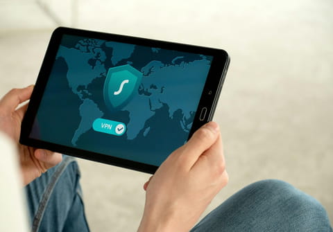 Votre Smart TV vous espionne&nbsp;? Solution simple&nbsp;: Surfshark illimit&eacute; pour la famille &agrave; moins de 2&nbsp;&euro;/mois