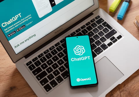 PayPal arrive dans ChatGPT&nbsp;: vous pourrez payer vos achats directement dans le chatbot