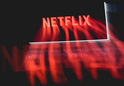 Comment Netflix va faire payer le partage de compte