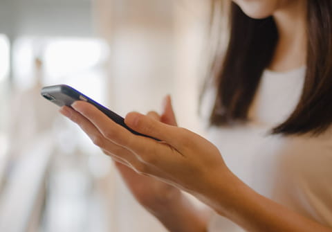 Voici le geste &agrave; faire chaque jour pour prot&eacute;ger votre smartphone des pirates et des espions