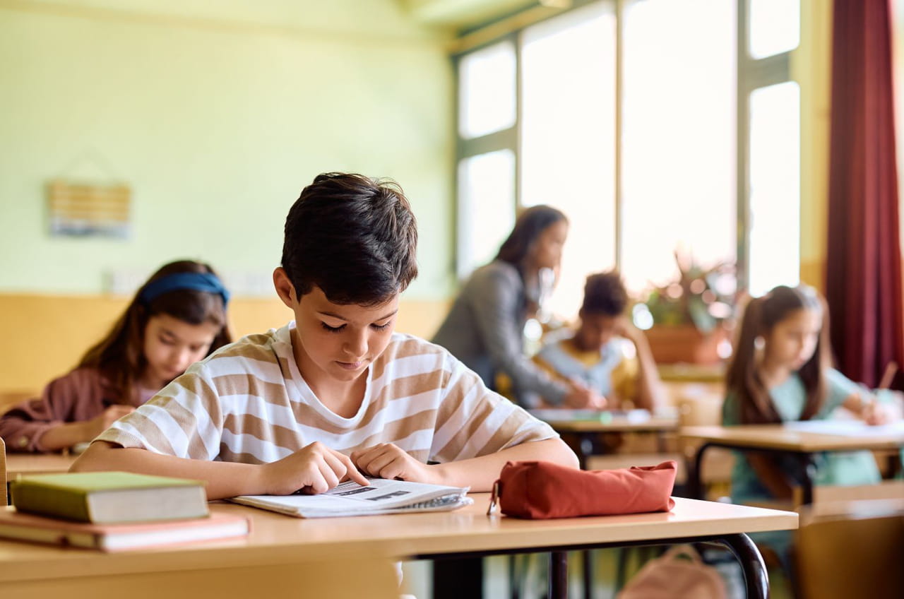 Voilà pourquoi les écoles n'affichent plus les listes des classes à l'entrée
